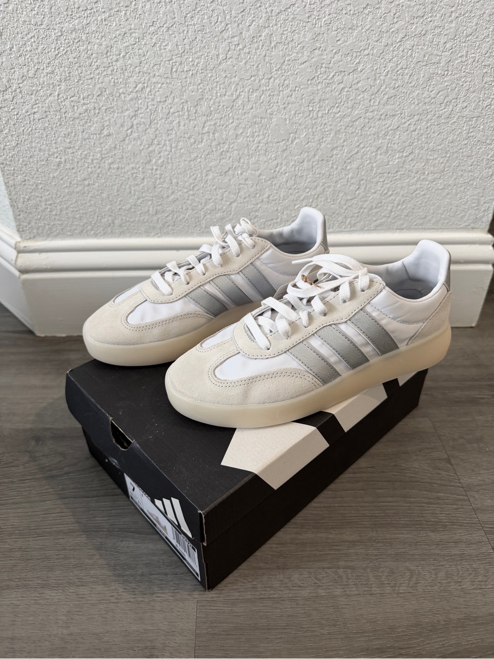 Adidas Barreda Decode Women’s Size 7 White Silver Gum Sneakers JI2321 New